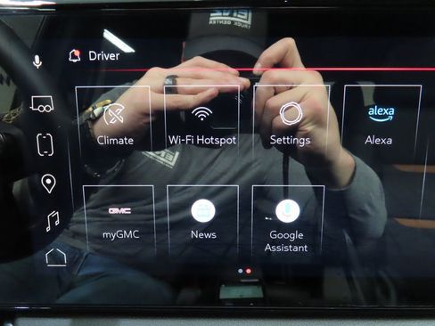 Used 2025 GMC Sierra 2500 AT4 w/ AT4 Premium Plus Package image 27