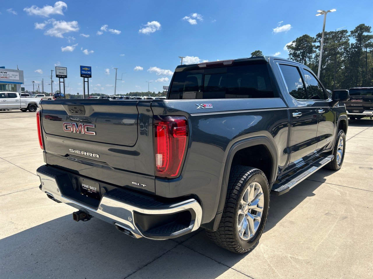 Used 2021 GMC Sierra 1500 SLT w/ SLT Premium Plus Package AWD/4WD image 3