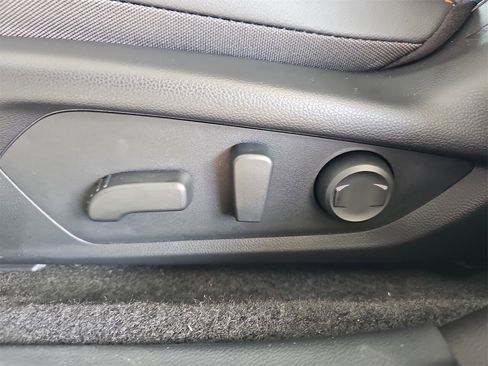 New 2025 Subaru Crosstrek 2.5i Limited w/ Crosstrek Mirror Package image 28