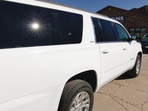 Used 2019 GMC Yukon XL SLE w/ HD Trailering Package image 9