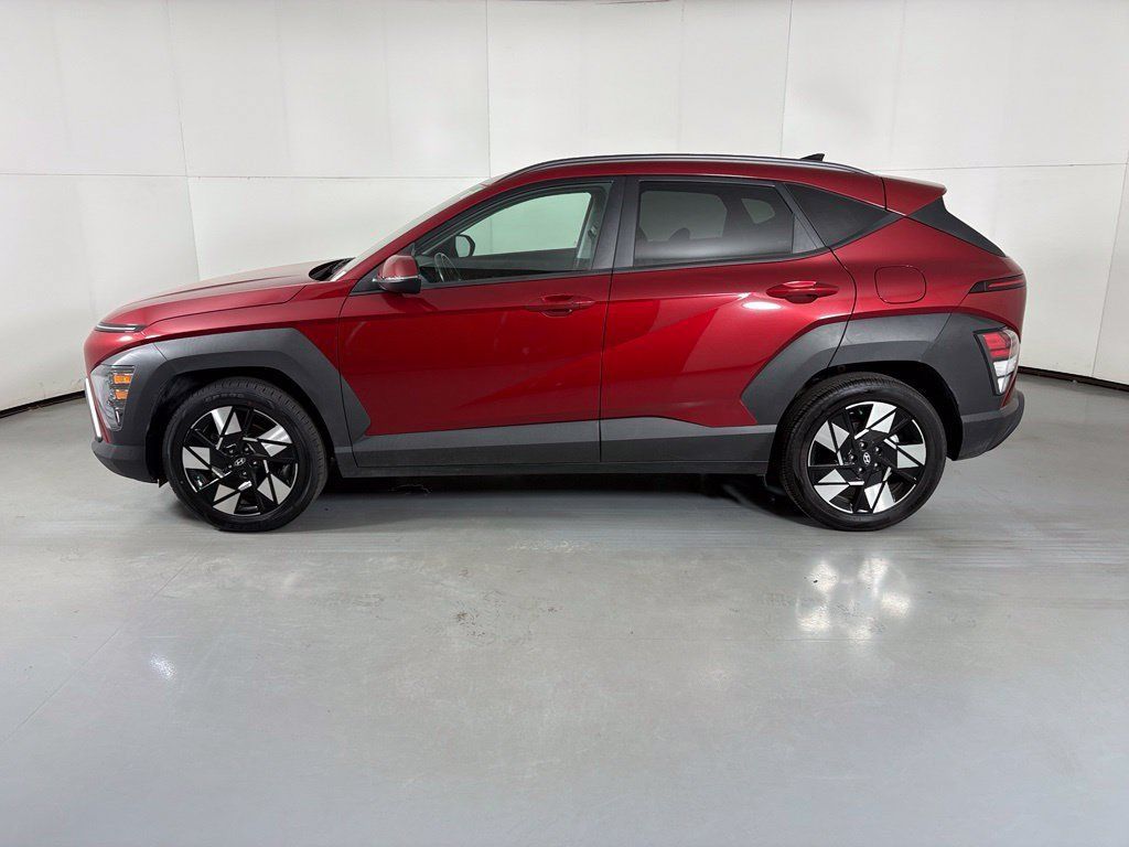 Used 2025 Hyundai Kona SEL FWD image 5