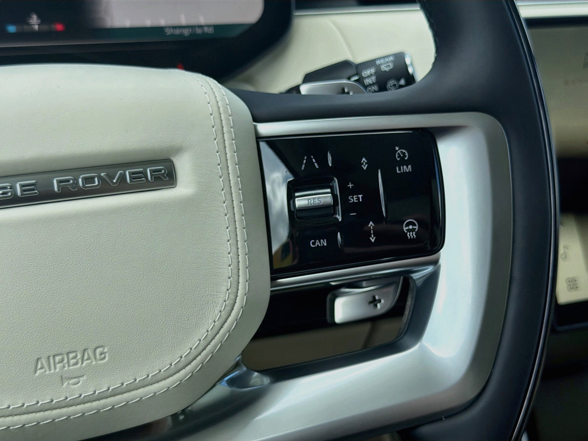 New 2026 Land Rover Range Rover Autobiography AWD/4WD image 40
