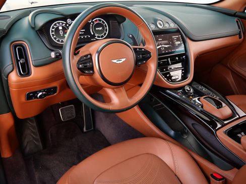 Used 2023 Aston Martin DBX 707 image 3