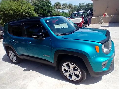 Used 2022 Jeep Renegade Limited image 4