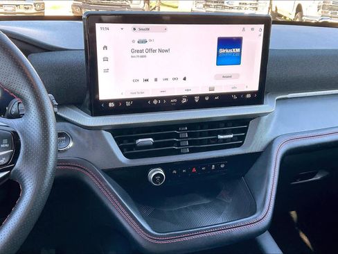 Used 2025 Ford Explorer ST-Line image 6