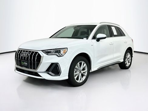 Used 2023 Audi Q3 2.0T Premium AWD/4WD image 3