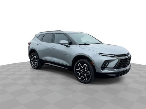 Certified 2023 Chevrolet Blazer RS w/ Enhanced Convenience Package image 2