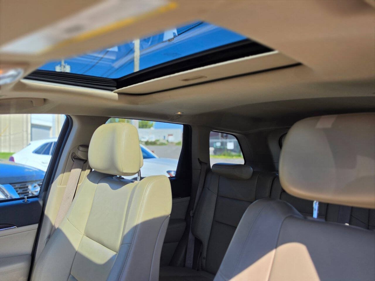 Used 2018 Jeep Grand Cherokee Limited AWD/4WD image 13