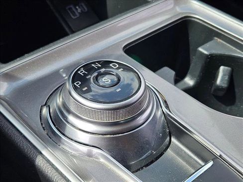 Used 2024 Ford Edge SEL w/ Convenience Package image 11