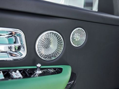 Used 2023 Rolls-Royce Cullinan Black Badge w/ Driver's Package image 38