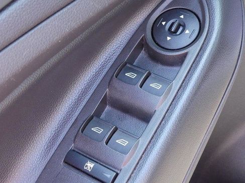 Used 2019 Ford Escape S image 11