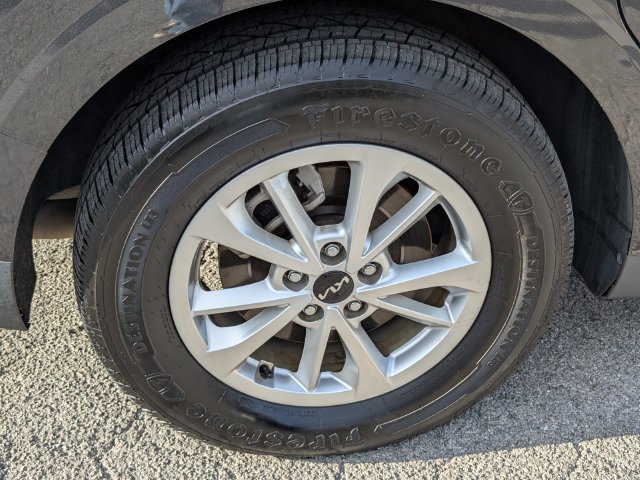 Used 2022 Kia Carnival LX FWD image 27
