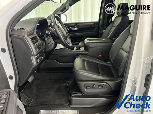Used 2022 Chevrolet Tahoe Z71 w/ Luxury Package AWD/4WD image 1