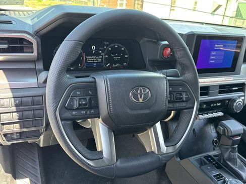 New 2026 Toyota Tacoma TRD Off-Road AWD/4WD image 16