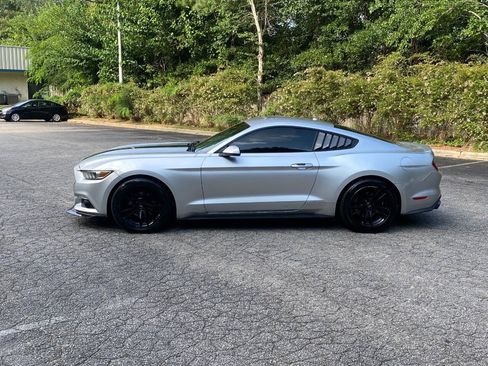 Used 2016 Ford Mustang Premium RWD image 8