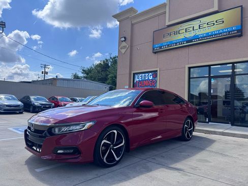 Used 2018 Honda Accord Sport image 9