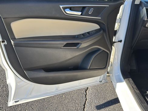 Used 2022 Ford Edge SEL w/ Convenience Package image 15
