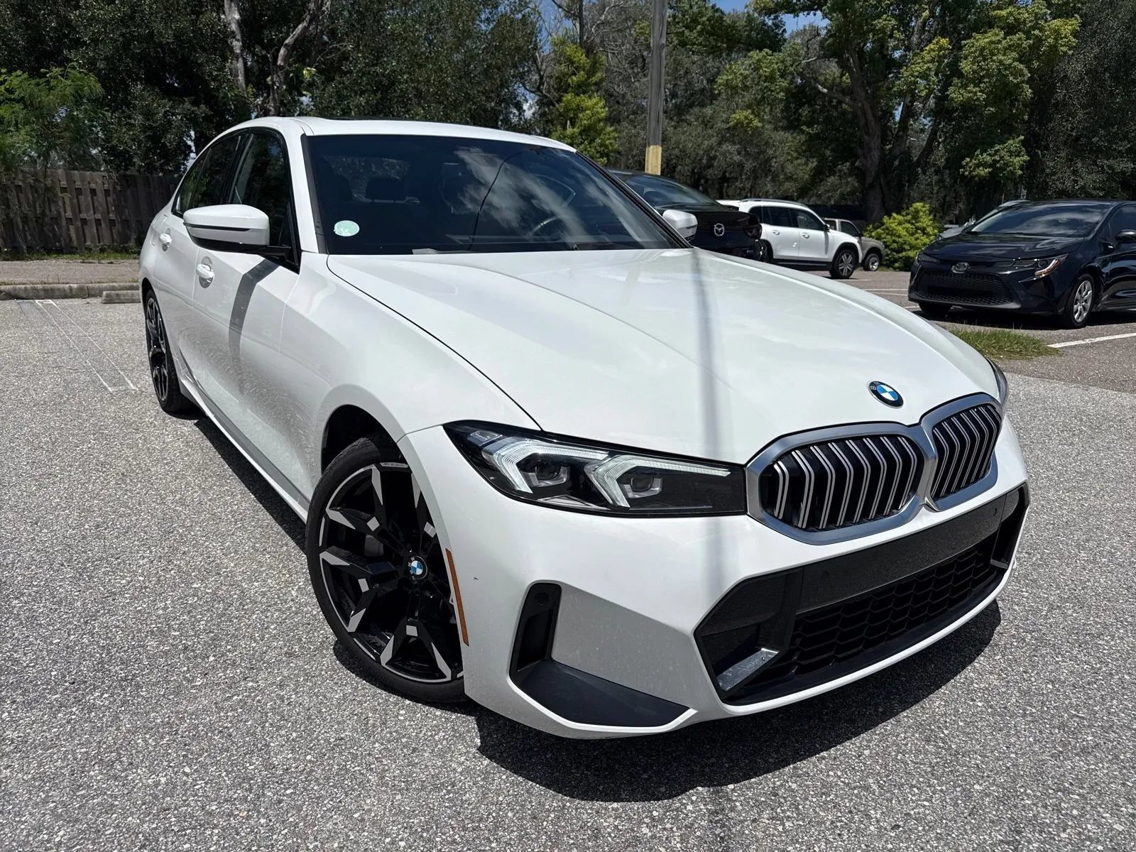 Used 2026 BMW 330i Sedan w/ M Sport Package RWD image 6