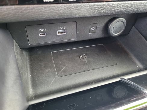 Used 2024 Mitsubishi Outlander SE image 16