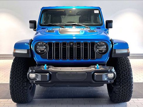 Used 2024 Jeep Wrangler Unlimited Rubicon 4xe AWD/4WD image 13