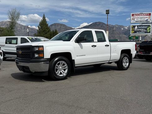 Used 2015 Chevrolet Silverado 1500 W/T w/ Trailering Package image 1