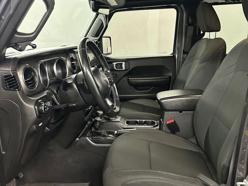 Used 2022 Jeep Gladiator Willys image 11