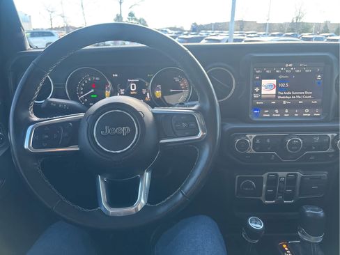 Used 2023 Jeep Wrangler Unlimited Sahara w/ Cold Weather Group AWD/4WD image 10