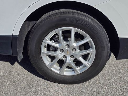 Used 2023 Chevrolet Equinox LT image 6