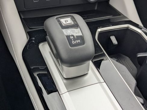 New 2026 Mitsubishi Outlander SEL FWD image 31