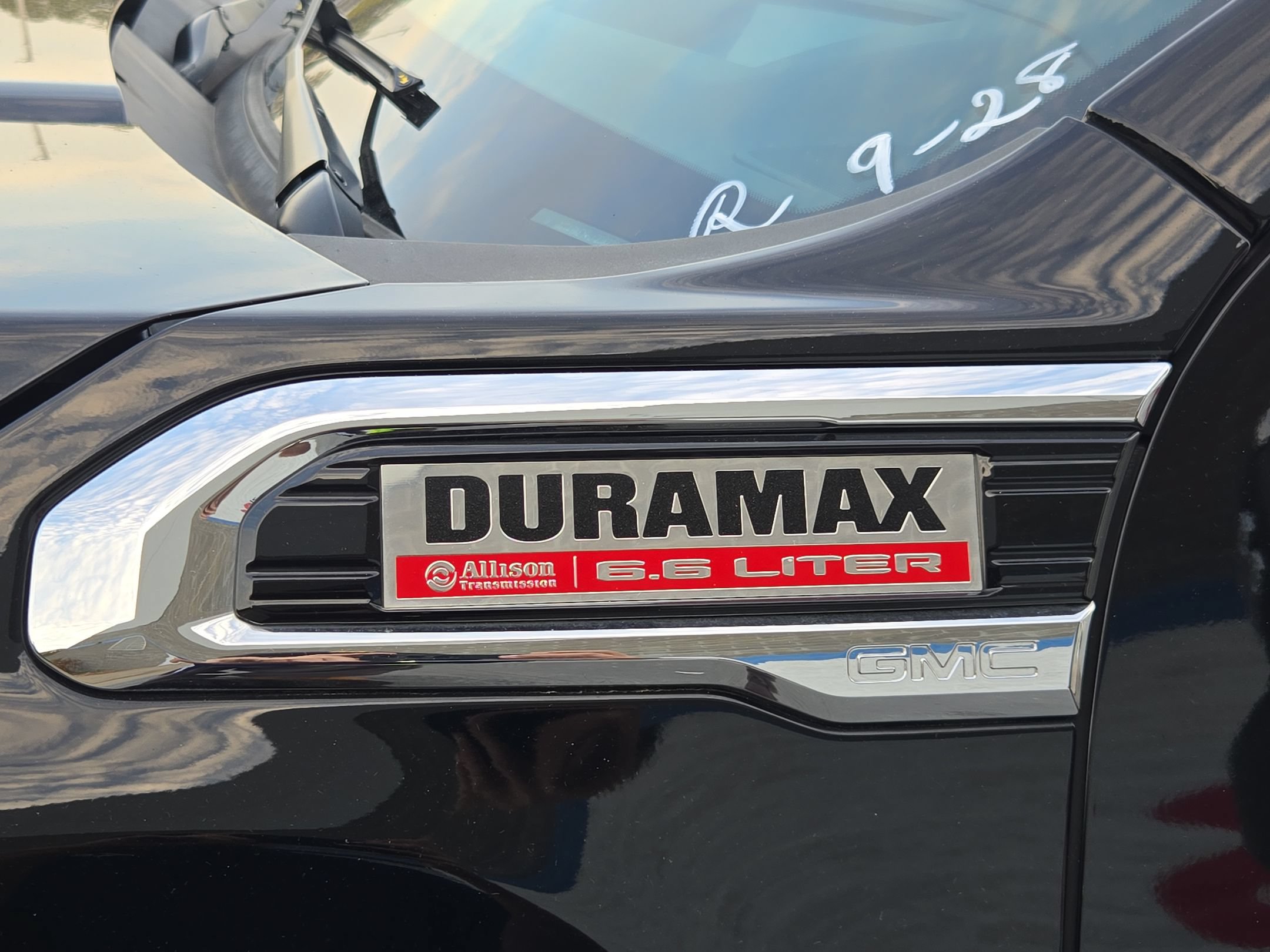 Used 2020 GMC Sierra 3500 Denali w/ Denali Ultimate Package AWD/4WD image 38