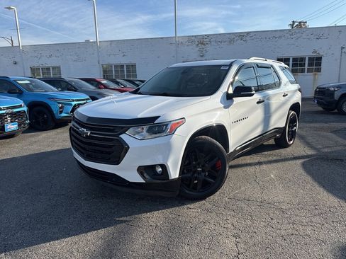 Used 2021 Chevrolet Traverse Premier w/ Redline Edition image 3