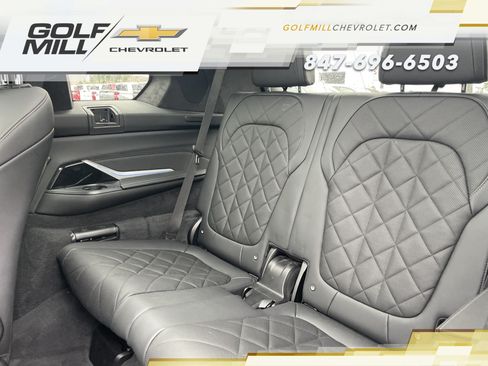 Used 2023 BMW X7 xDrive40i w/ M Sport Package AWD/4WD image 35