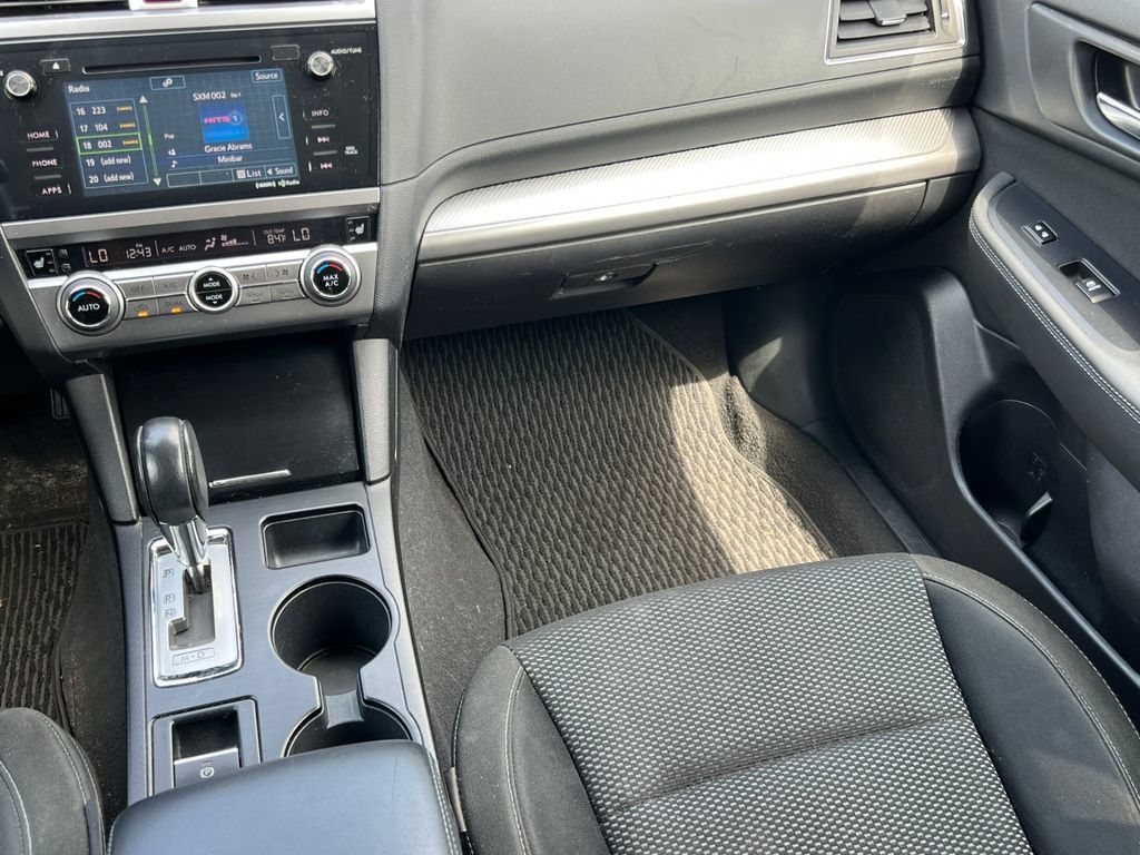 Used 2017 Subaru Outback 2.5i Premium AWD/4WD image 30