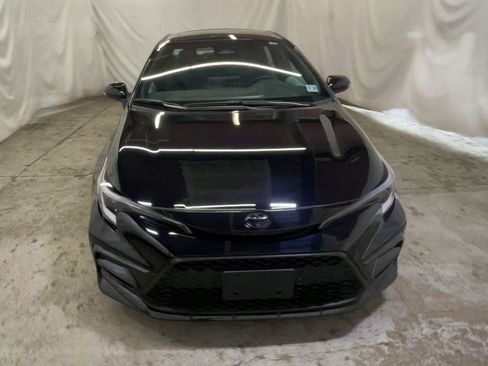 Used 2025 Toyota Corolla SE image 3