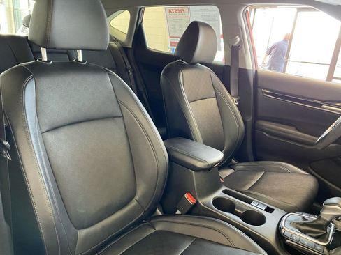 Used 2023 Kia Seltos SX image 17