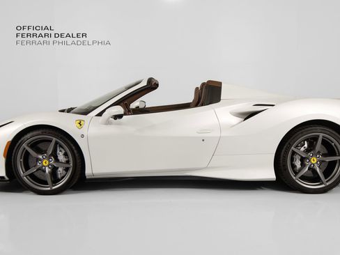 Certified 2022 Ferrari F8 Tributo RWD image 25