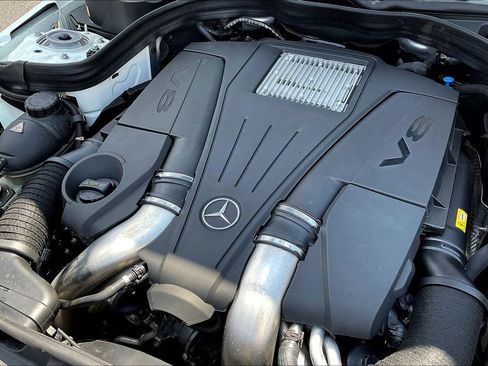 Used 2014 Mercedes-Benz E 550 4MATIC Sedan image 31