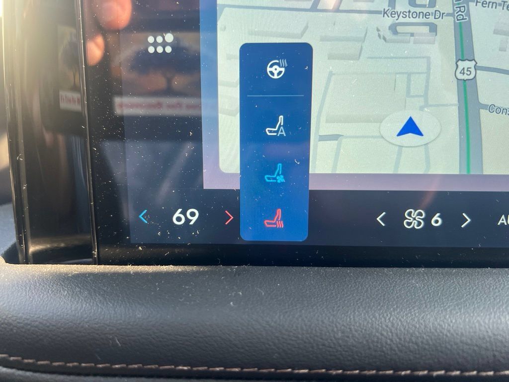 Used 2026 Lincoln Aviator AWD image 16
