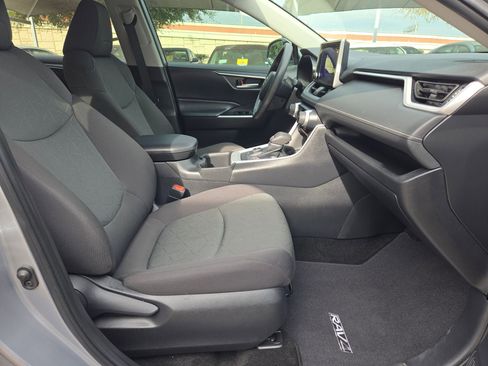 Used 2024 Toyota RAV4 XLE image 29