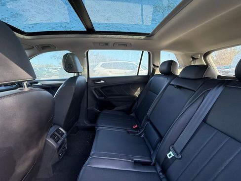 Used 2022 Volkswagen Tiguan SE image 15