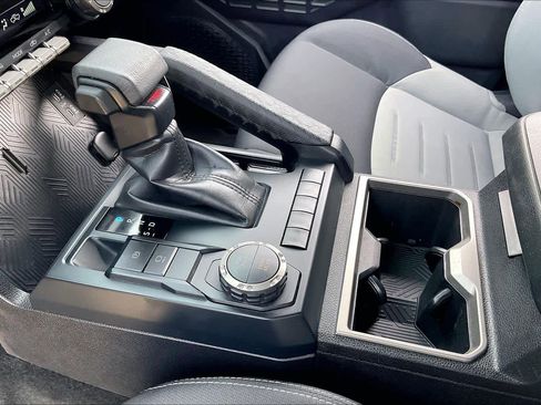 Used 2025 Toyota Tacoma TRD Sport image 17