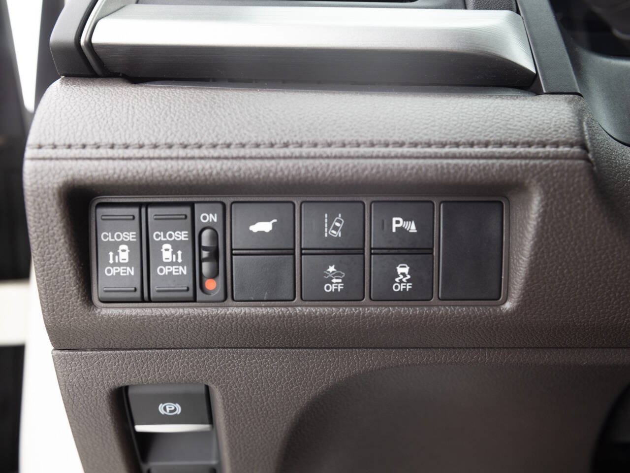Used 2018 Honda Odyssey Touring image 37