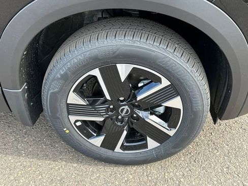 New 2026 Nissan Kicks SV w/ Cold Weather Package AWD/4WD image 7