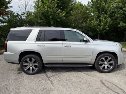 Used 2017 GMC Yukon Denali AWD/4WD image 3