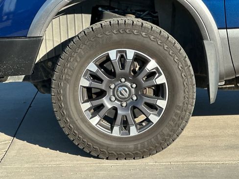 Used 2016 Nissan Titan PRO-4X w/ Pro-4x Convenience Package image 27