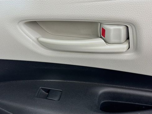 Used 2022 Toyota Corolla L image 29