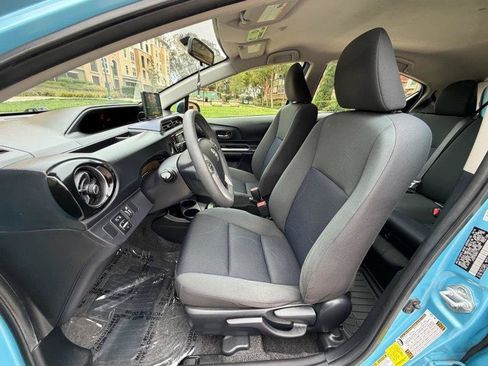 Used 2016 Toyota Prius C Two FWD image 33