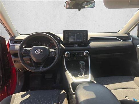 Used 2021 Toyota RAV4 XLE w/ Convenience Package FWD image 19