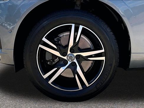 Used 2018 Volvo XC60 T6 R-Design w/ Convenience Package AWD/4WD image 32