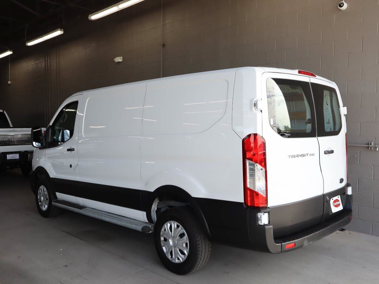 Used 2025 Ford Transit 250 Low Roof w/ Exterior Upgrade Package RWD image 3